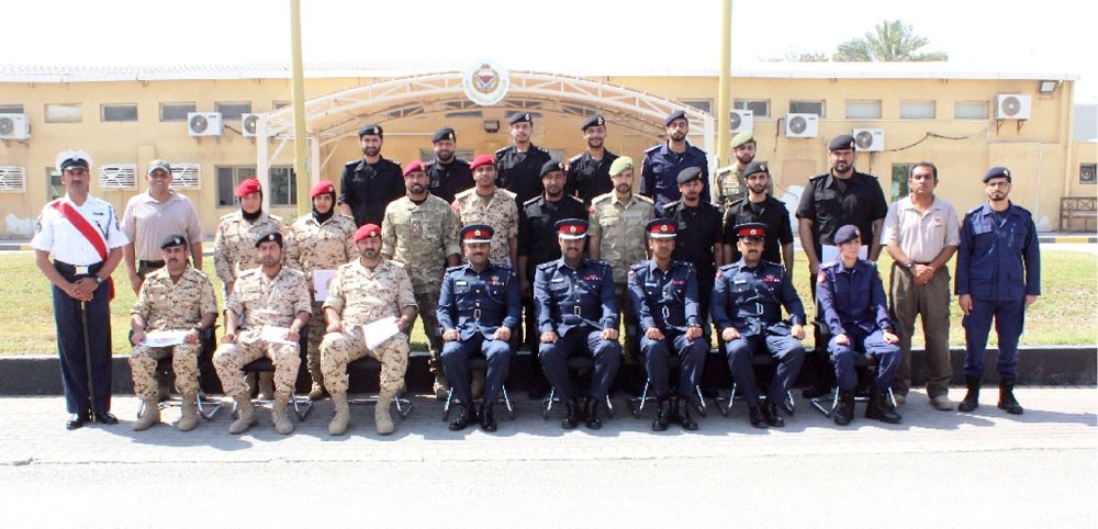 مدير المراسم وحماية الشخصيات يكرم المشاركين في دورتين 