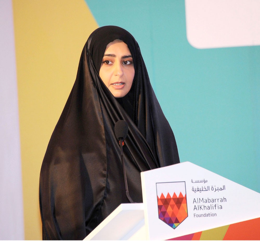 سمو الشيخة زين لـ “البلاد”:  سمو الشيخة ثاجبة رائدة العمل الخيري