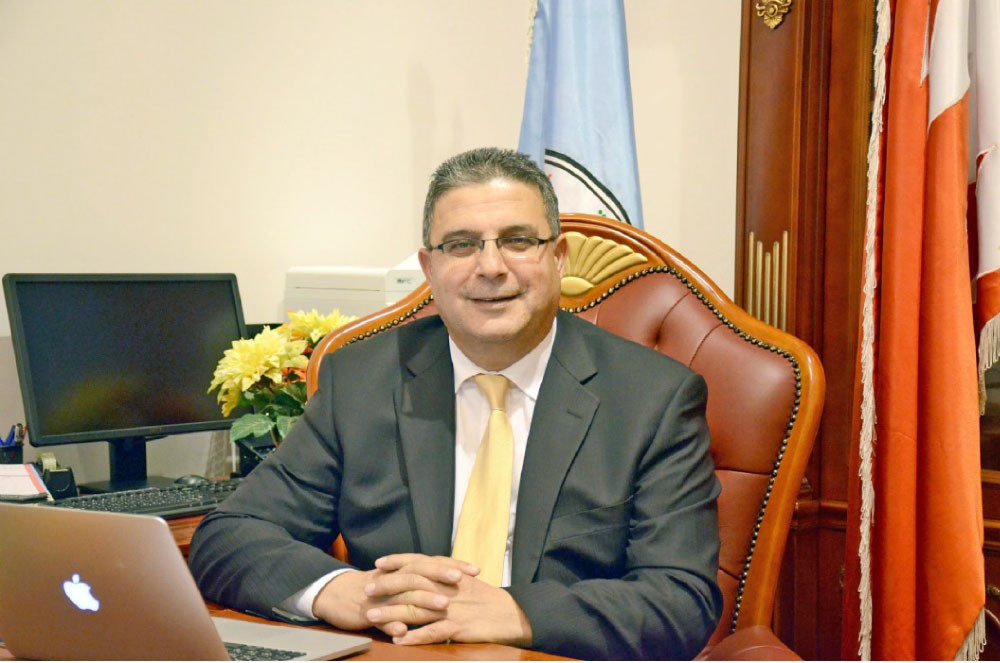 “العلوم التطبيقية” تبدأ التسجيل للفصل الأول