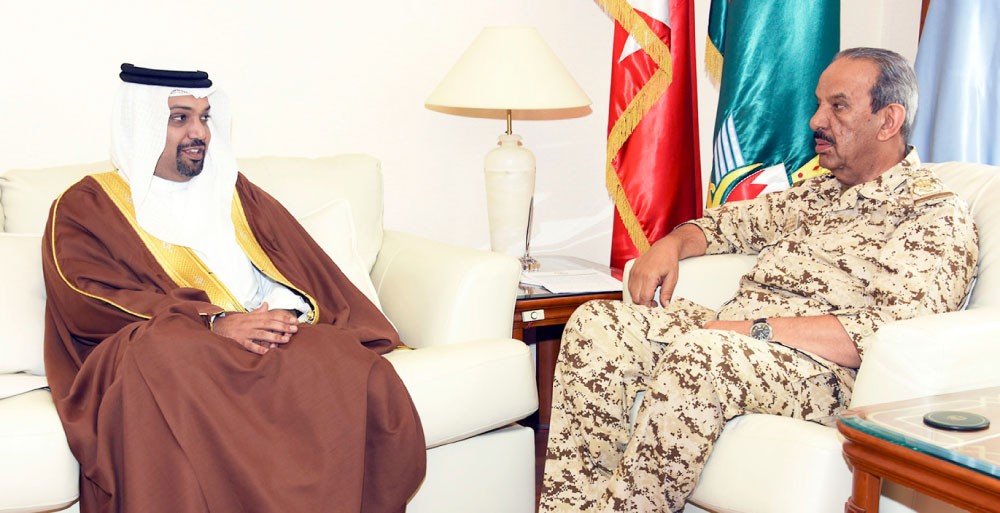 القائد العام يستقبل مدير مكتب النائب الأول