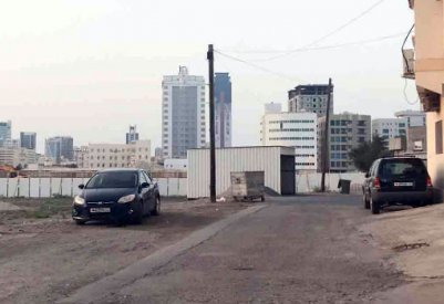 مخاوف من ضغط مشروع استثماري  على شبكة الطرق والخدمات  