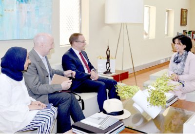 تطوير التعاون الثقافي بين البحرين وبريطانيا