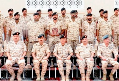 رئيس الأركان يشهد تخريج دورات متخصصة للضباط