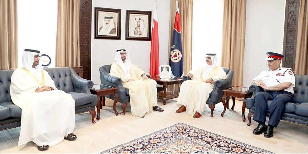 وزير الداخلية يشيد بالتعاون الأمني مع الإمارات