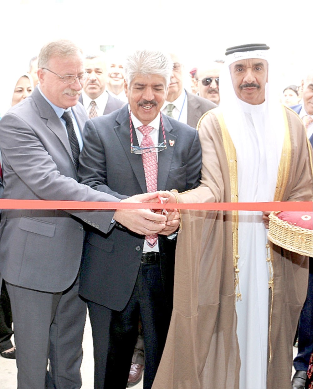 “الخيرية الملكية” تفتتح مدرسة البحرين للاجئين السوريين في أبونصير