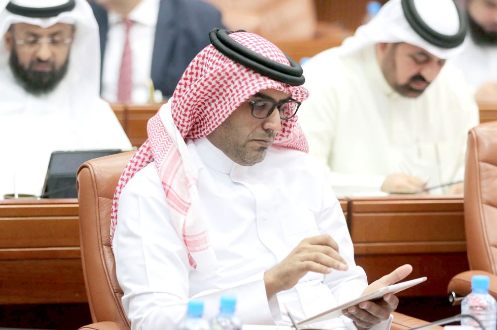  البرلمان للحكومة: اسمحوا بسنة امتياز بالبحرين لخريجي الأسنان الدارسين بالخارج