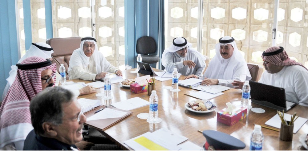 اللجنة الوزارية تستعرض مشروعات القوانين
