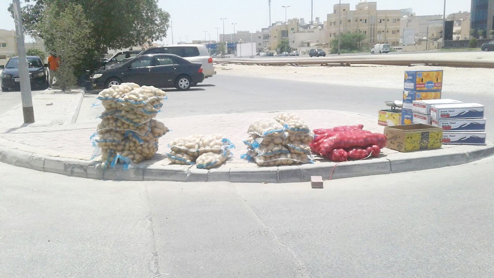 بلدية “الجنوبية” ترصد مخالفات إشغال الطريق