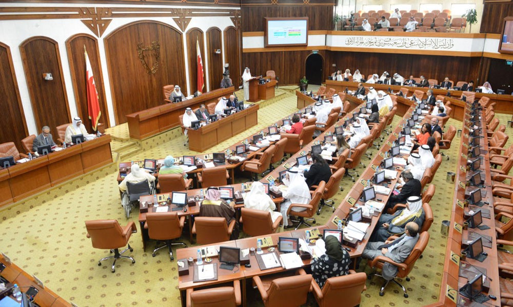 “خدمات الشورى” تقر قانون “التقاعد”