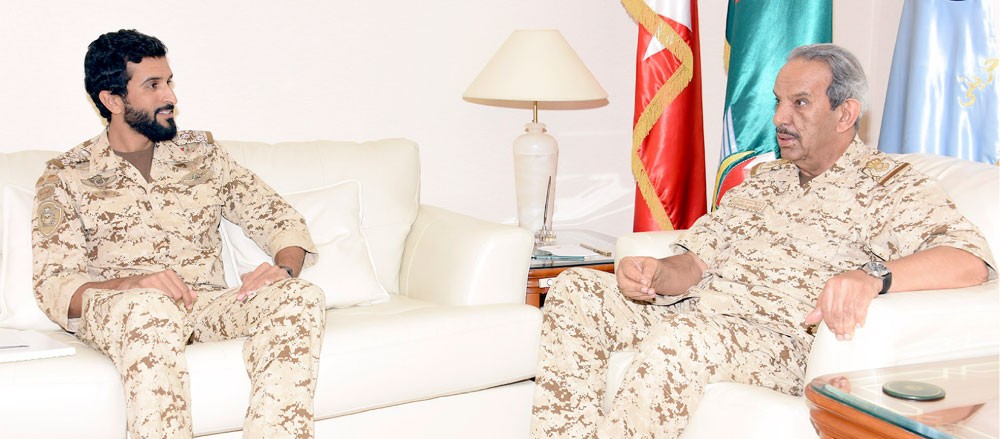 القائد العام يستقبل قائد الحرس الملكي