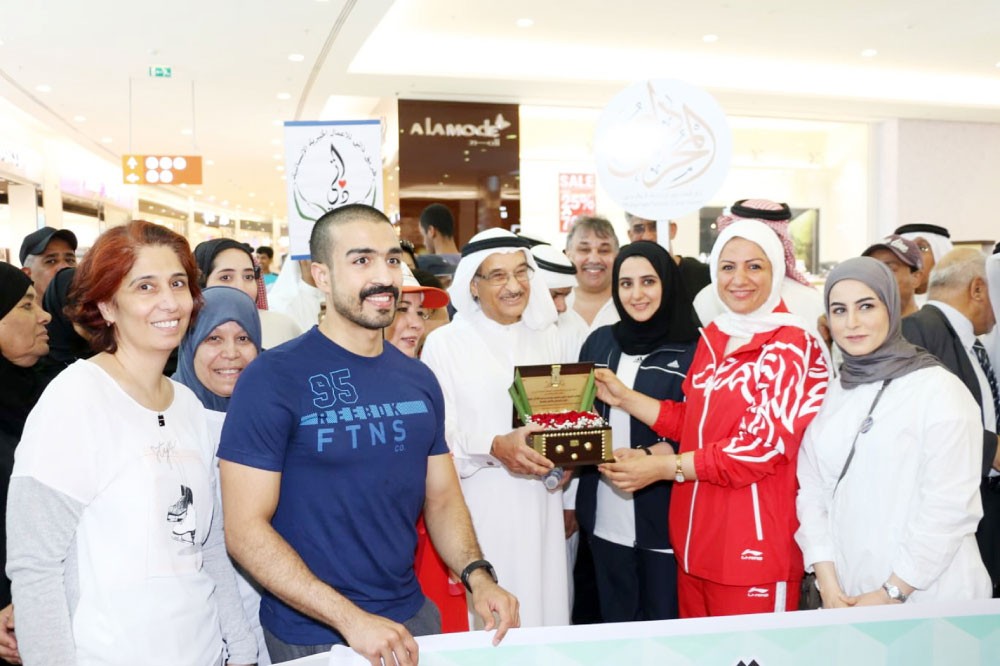 رئيس “الأعلى للصحة”: التخلص من السمنة بالطعام الصحي وممارسة الرياضة