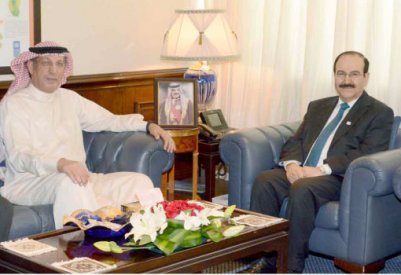 مواطن يطلب تركيب الطاقة الشمسية بمبناه قيد الإنشاء