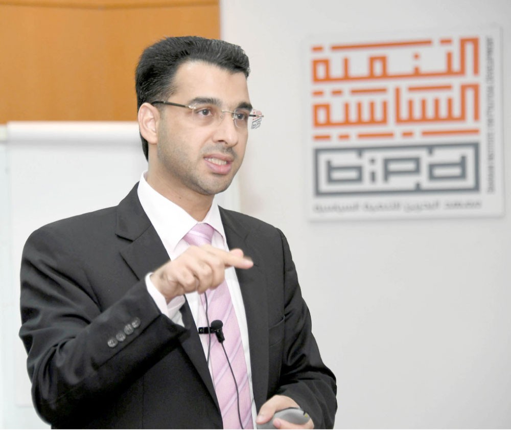 “التنمية السياسية” يحاضر عن “المخالفات والجرائم الانتخابية”