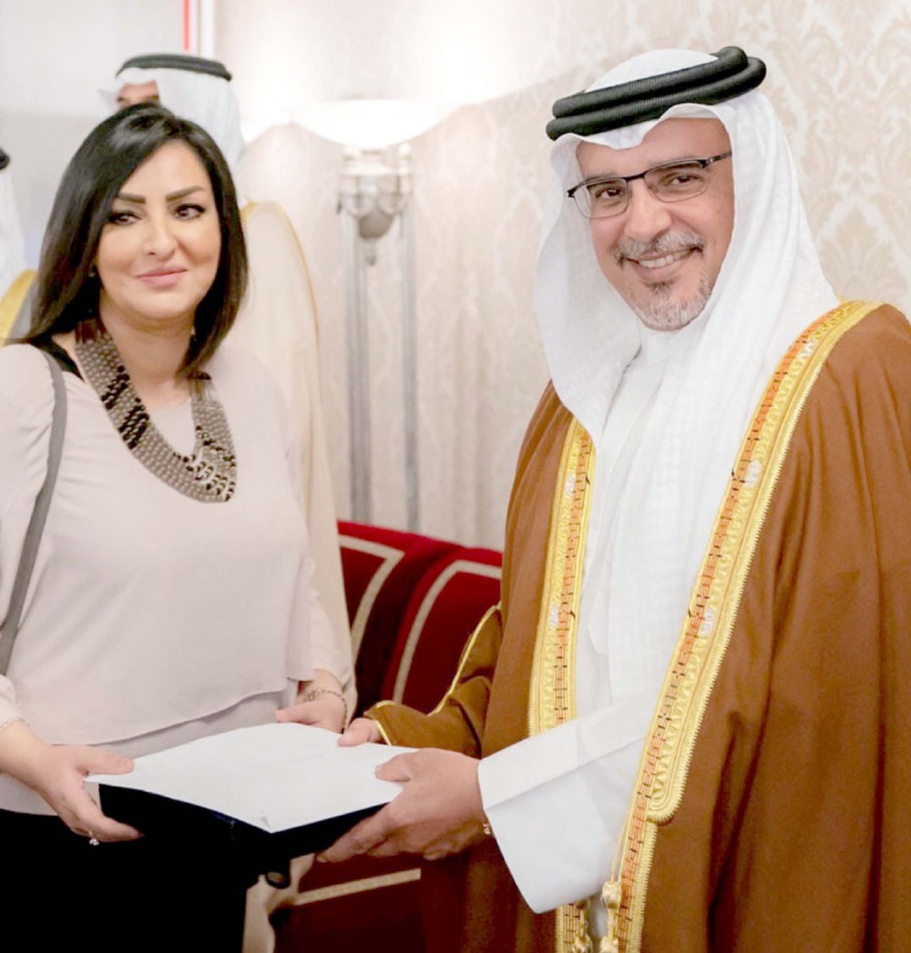 35634 مسنا بالبحرين يشكلون 3 % من السكان