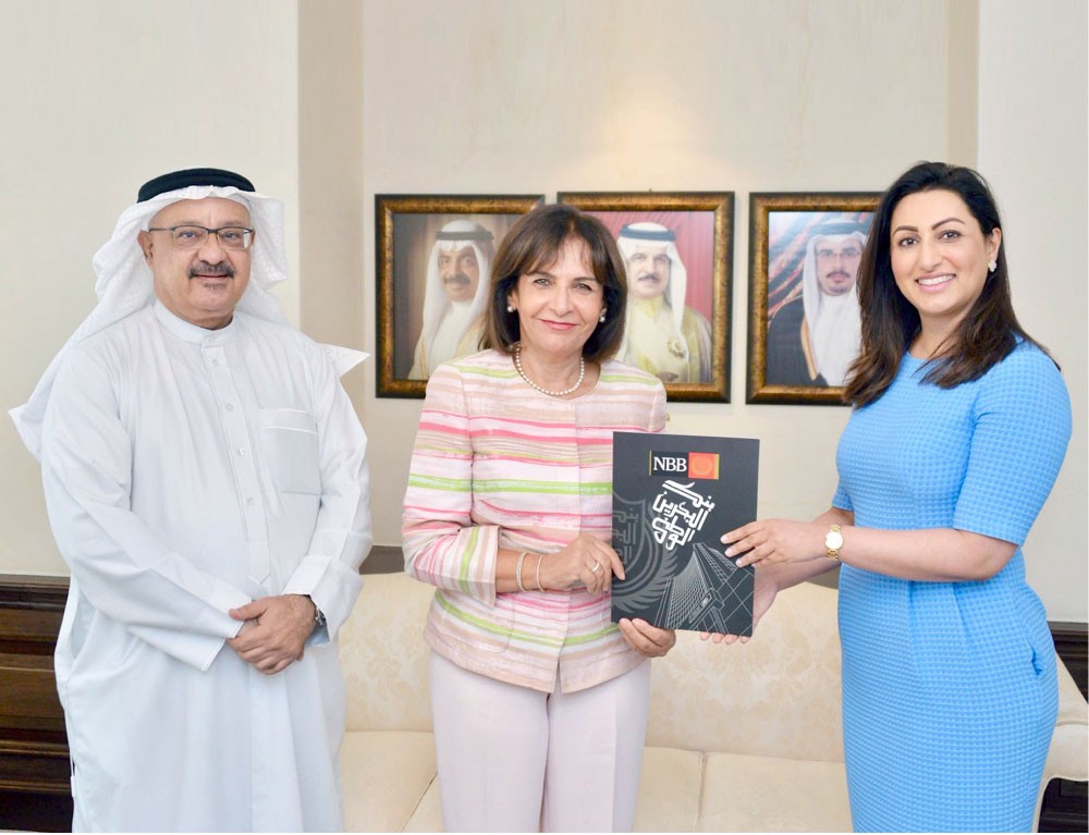 “البحرين الوطني” يتبرع لدار رعاية الطفول