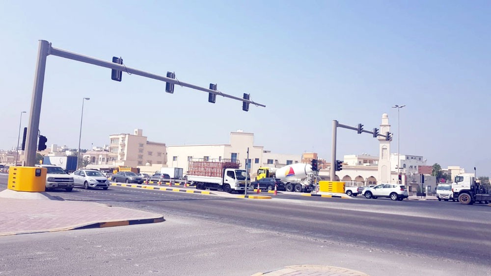 خلف: استكمال مسار الانعطاف عند تقاطع “الحوض الجاف”