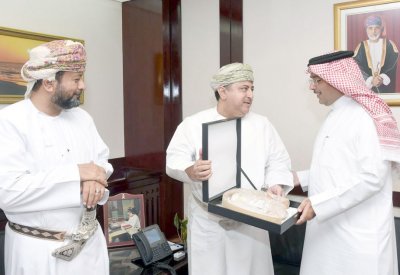 مدير وكالة أنباء البحرين: بحث التعاون مع المؤسسات الإعلامية العمانية