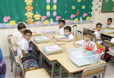 عدسة “البلاد”: عودة المدارس... والزحمة والكتب القديمة