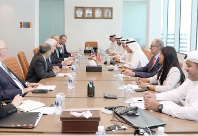 الزياني يبحث مع دونوهو الاستفادة من “التجارة الحرة”