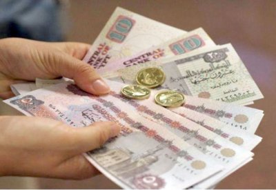عملات 7 دول معرضة لمخاطر بينها الجنيه المصري
