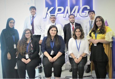 23 طالبا يستكملون برنامجهم في “كي بي إم جي”