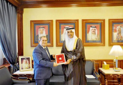 إشادة بالجهود الدبلوماسية للسفير الروسي