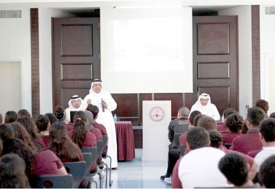“المباحث” ترفع وعي الطلبة بمخاطر المخدرات