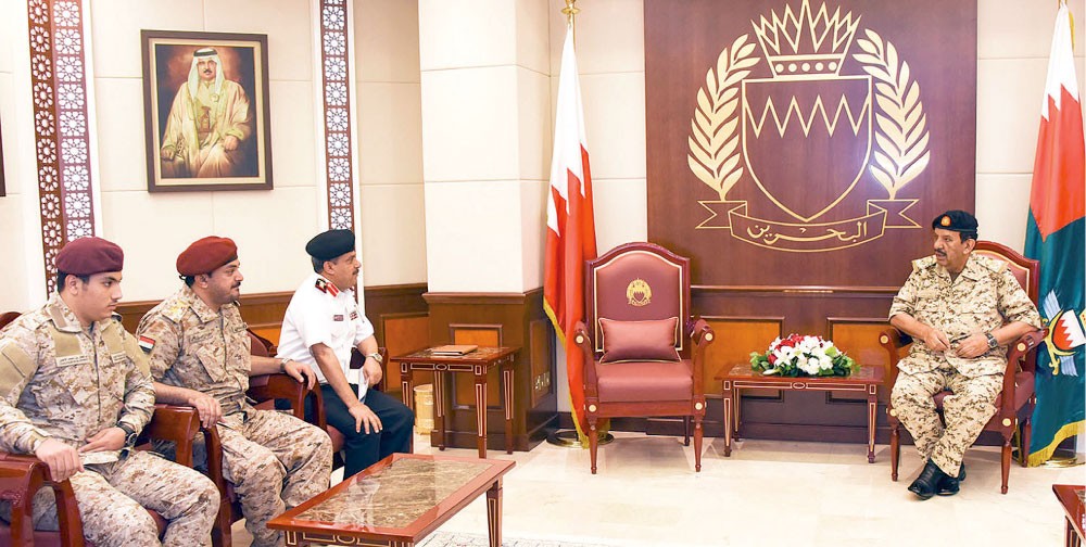 القائد العام يشيد بمناقب الشهيد محمد الأحمر