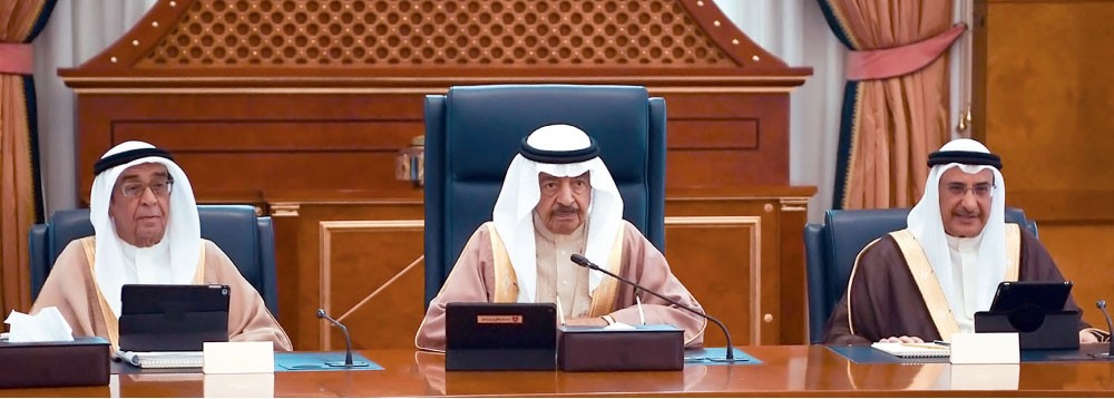 سمو رئيس الوزراء: الانتهاء من المشاريع الخدمية بالمدن والقرى في 2019