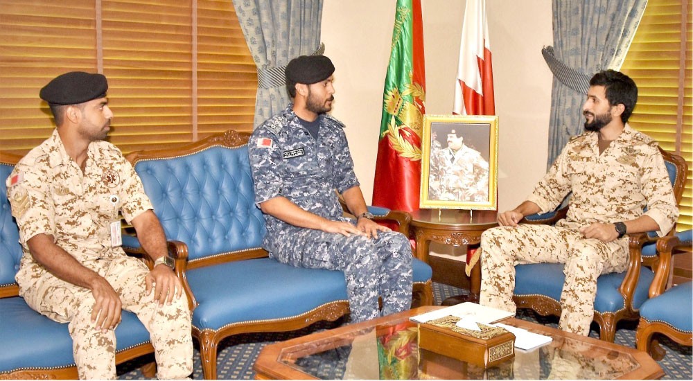 ناصر بن حمد يشيد بجهود “الدفاع” الإغاثية