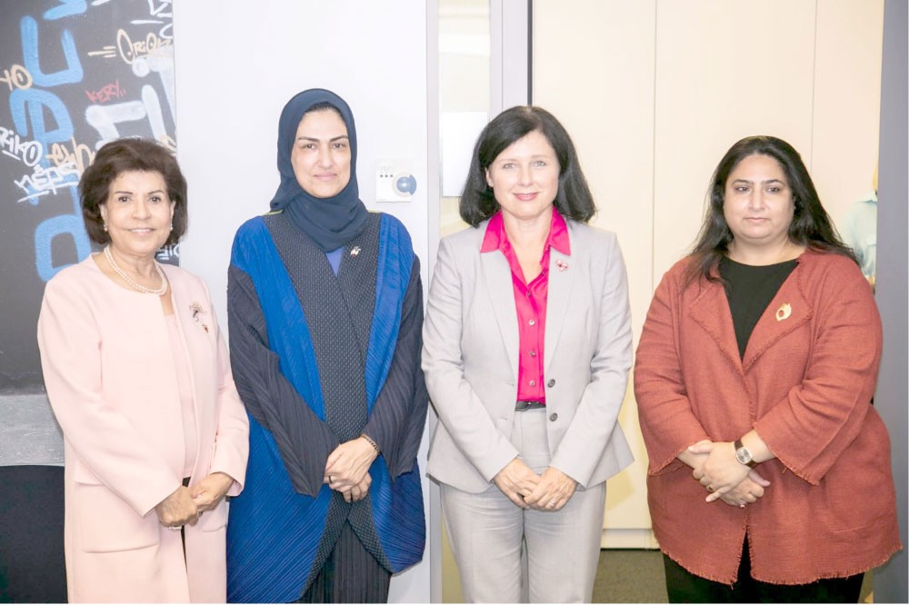  الأنصاري: تبادل أفضل الخبرات بإدماج احتياجات المرأة في التنمية