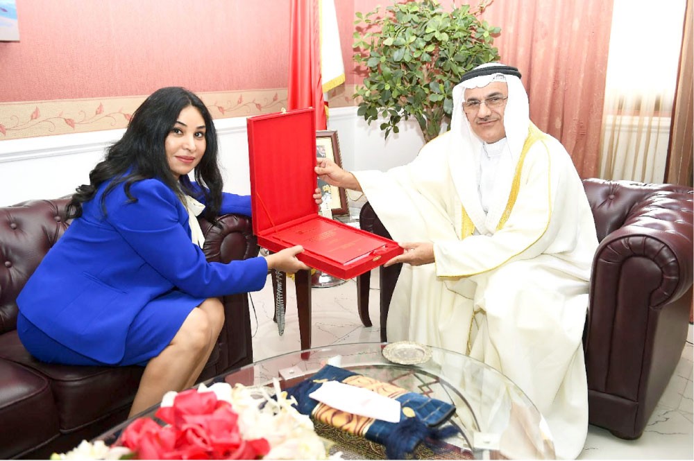  العصفور: تمكين المرأة للمشاركة في الانتخابات المقبلة