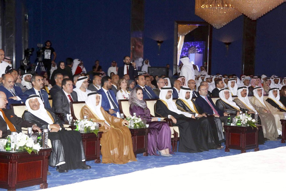 سمو الشيخ عيسى بن علي: قيم العطاء ترسخت في نفوس أبناء البحرين وتأصلت في العمل الخيري والتطوعي