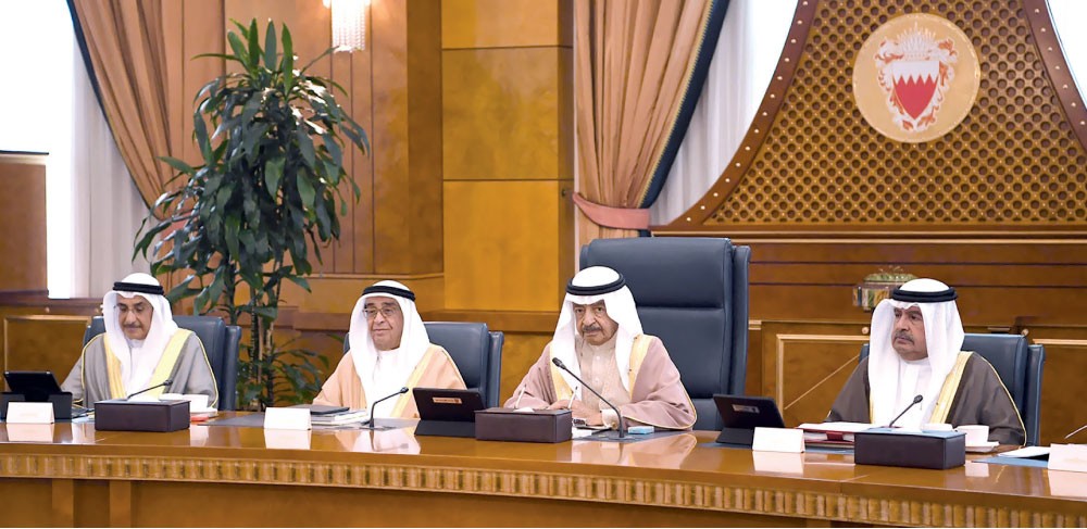 مجلس الوزراء: صون قيم الحرية واحترام حقوق الإنسان مرتكزات للديمقراطية
