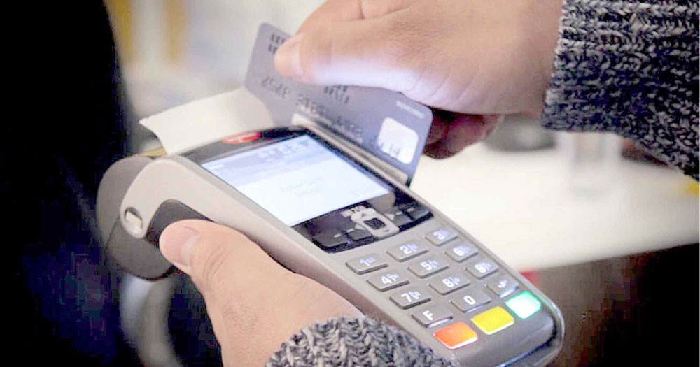 بنوك تحتسب صرف أعلى للدولار مقابل الدينار... و “المركزي” ينبه