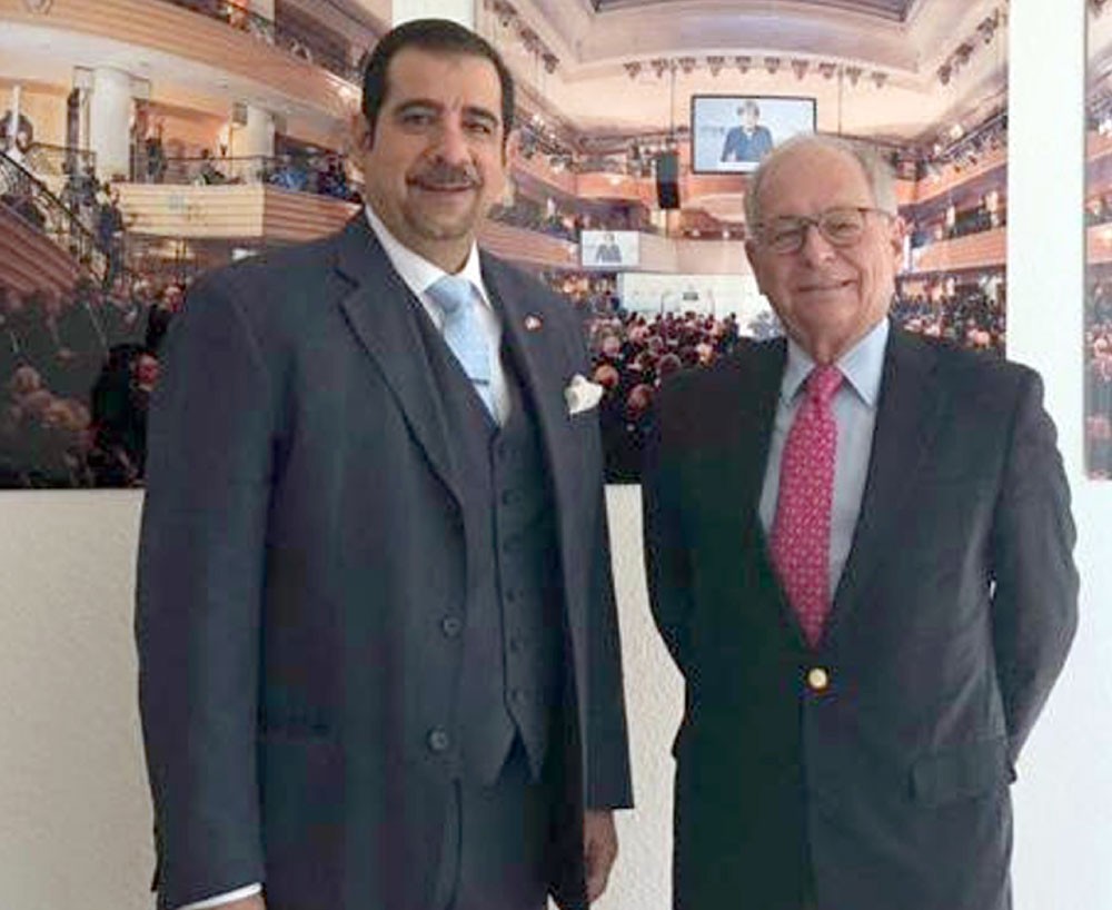 سفير البحرين بألمانيا يجتمع مع رئيس مؤتمر ميونخ للأمن