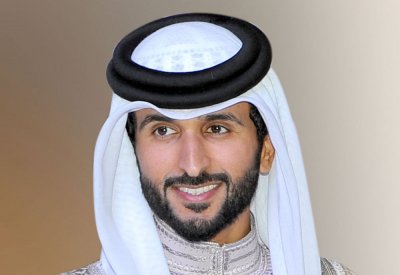 ناصر بن حمد نموذج حي للشاب