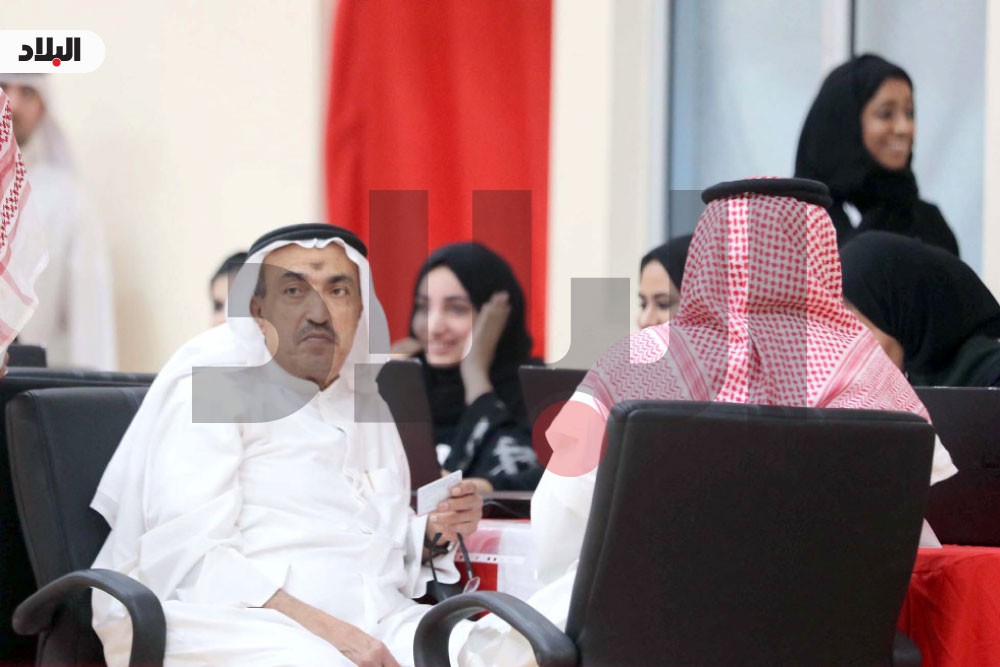  سيف.. ستيني.. قانوني.. 