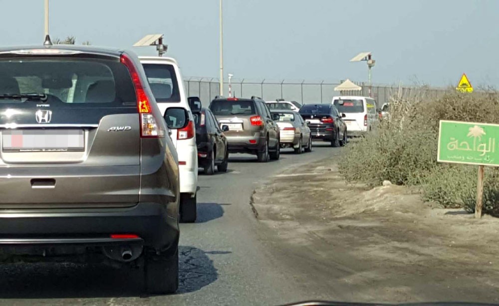 المرتفعات تشل المرور بشارع ريا