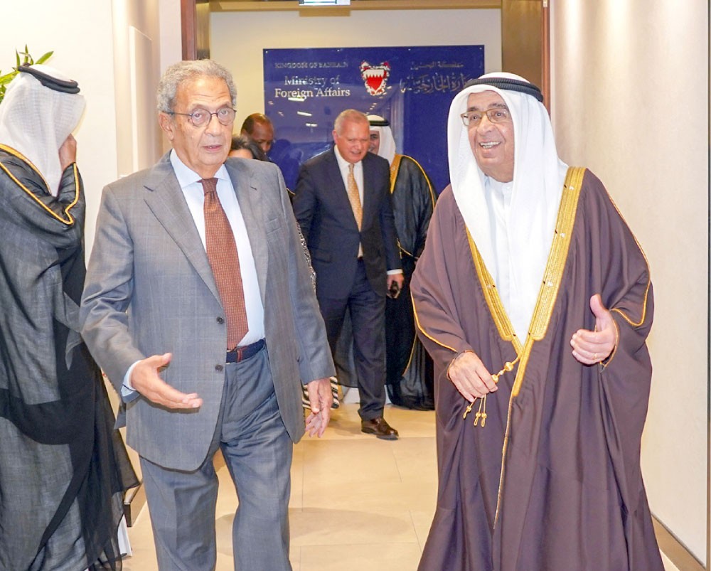 محمد بن مبارك يفتتح المقر الجديد للمعهد في “الخارجية”