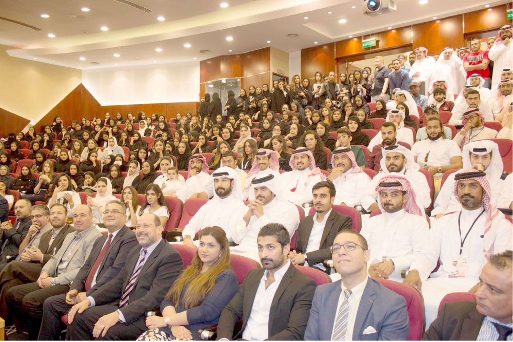 عرس ديمقراطي في “التطبيقية”
