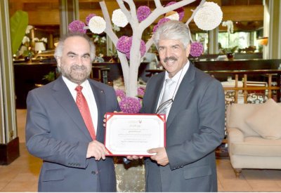 جواهري “المبدع الاجتماعي”