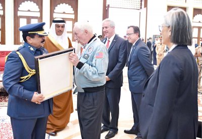 جلالة الملك يشهد العروض الجوية المصاحبة للمعرض الدولي للطيران