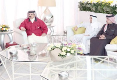 جلالة الملك يبحث القضايا الراهنة مع الرئيس قاديروف