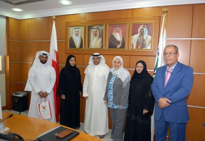معهد البحرين يبحث التعاون مع “الخدمة”