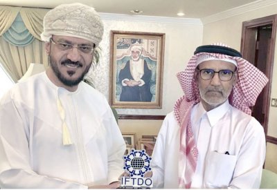الدوسري يشيد بالنهج العلمي والإداري الراقي في عُمان
