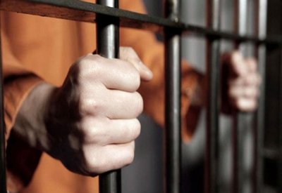 أحكام بالسجن تصل إلى 11 سنة لآسيويين يبيعون المخدرات