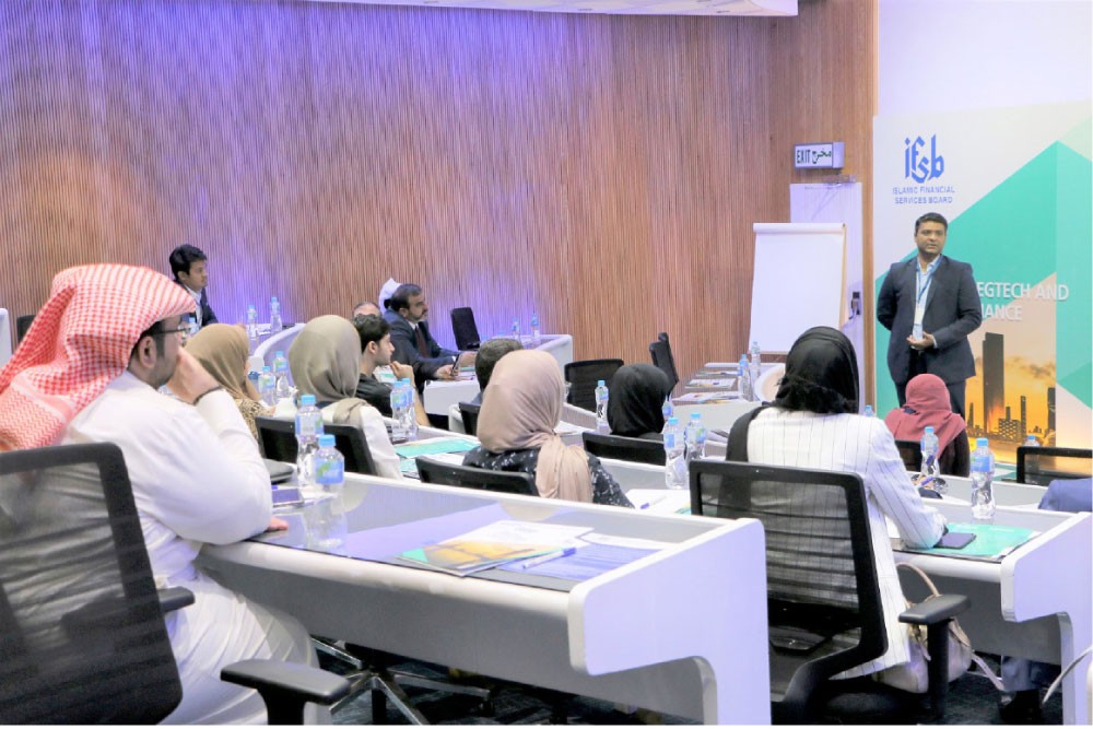 مشاركة أكثر من 10 دول في المناقشات