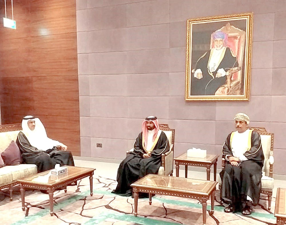 فيصل بن راشد إلى مسقط