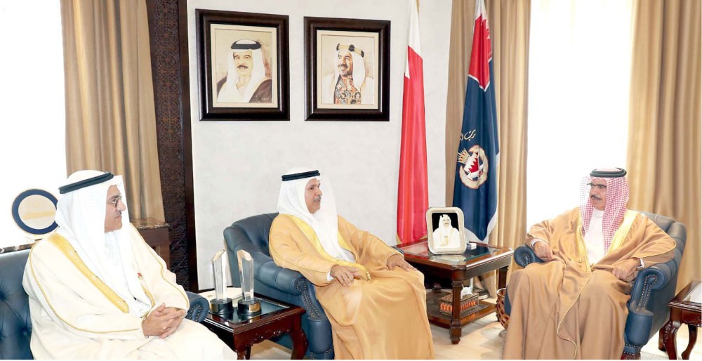 وزير الداخلية يهنئ “العاصمة” و”الشمالية” بجائزتي التواصل
